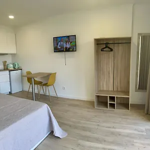 https://feeling-like-home-machico.madeira-islandshotels.com